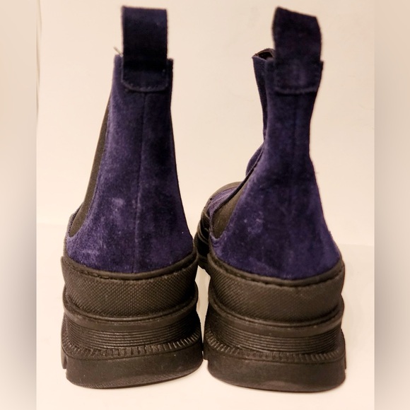LIFE Women's Italian Blue & Black Suede Platform ChelseaBoots Size 6.5 /37 - Picture 3 of 14